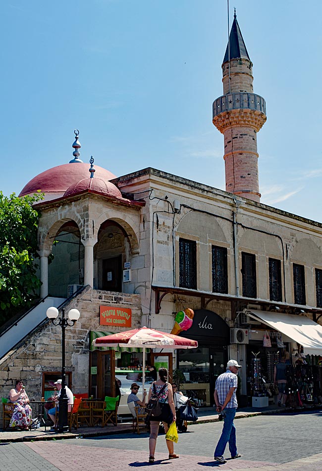 Griechenland - Kos-Stadt - Die Defterdar-Moschee am Freiheits-Platz