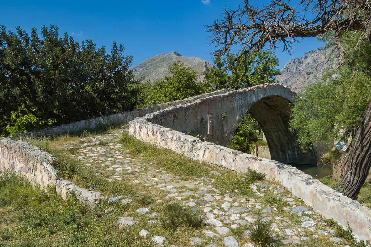 Die venezianische Brücke beim Kloster Preveli