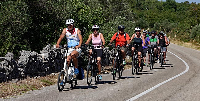 Kroatien mit Motoryacht und Fahrrad