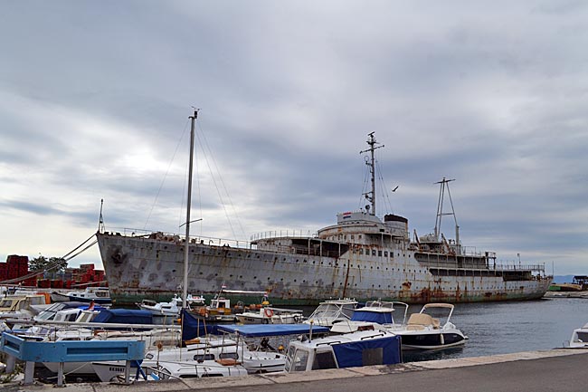 Kroatien - Rijeka - Rostiges Denkmal: Titos einstige Luxusyacht soll zum Museum umgebaut werden