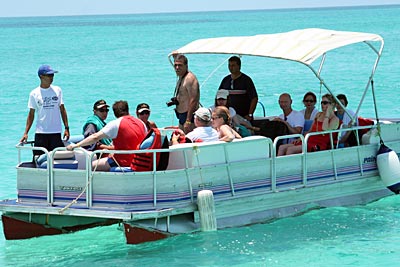 Kuba - Katamaran mit Touristen