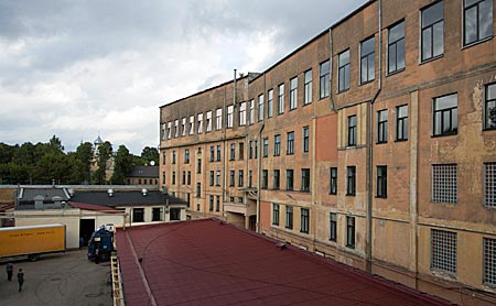 Lettland - Lettland - Projekt "Survival" der Europäischen Kulturhauptstadt 2014 in Riga: Umbau einer ehemaligen Tabakfabrik zum Kulturzentrum: Aufbau einer Ausstellung