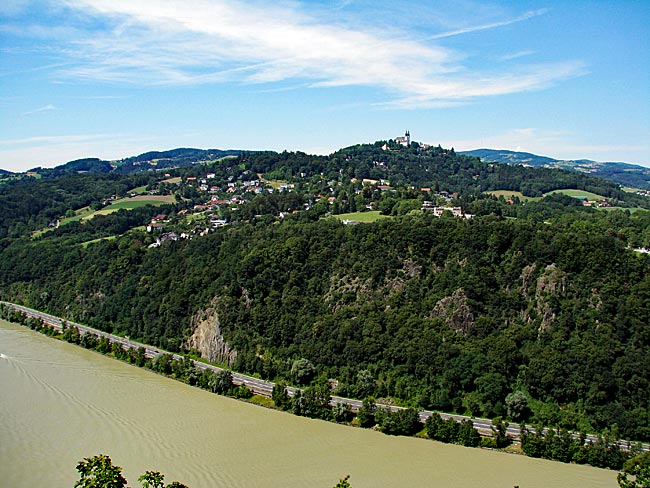 Österreich - Linz - Blick auf die Donau