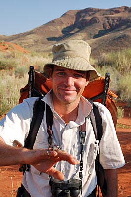 Namibia - Namib Wüste - Marc Dürr mit Grille