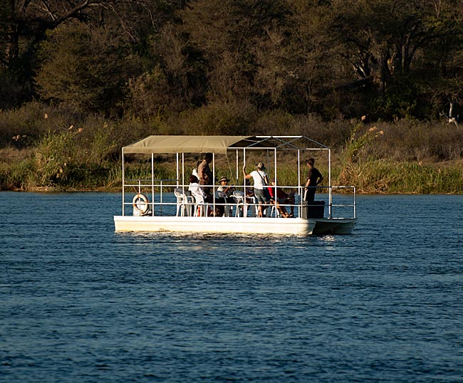 Namibia - Hippo- Watching vom Fluss aus