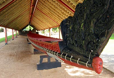 Neuseeland - Waitangi - Kriegskanu der Maori