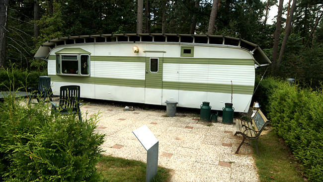 Arnhem - Niederländisches Freilichtmuseum - Mobilheim Pemberton aus Nunspeet, eine Form, Ferien zu erleben
