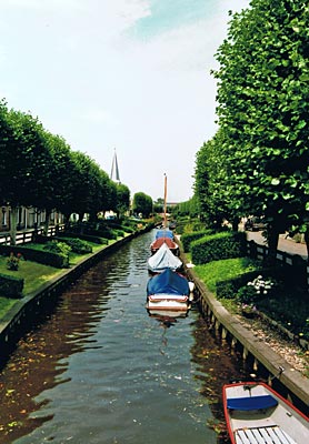 Niederlande - Gracht in Freisland