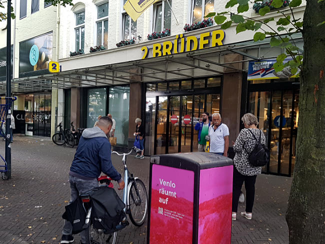 Supermarkt 2Brüder – eine Institution in Venlo, Niederlande