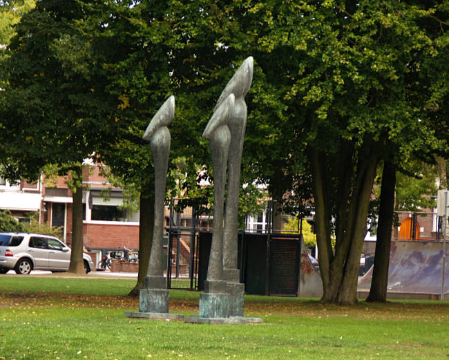 Vertikales als Landmarke im Julianapark, Venlo, Niederlande