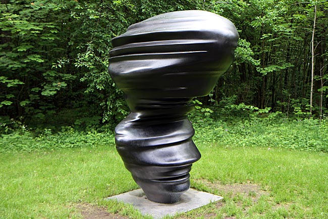 Skulptur Cast Glances von Tony Cragg im Ekebergpark in Oslo, Norwegen