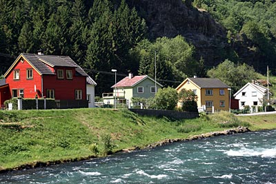 Norwegen - Bunte Reihe - Häuser in Flåm