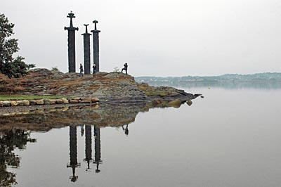 Norwegen - Skavanger - Fritz Roeds "Schwerter in Stein" bei Hafrsfjord