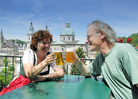 Österreich - Im Stiegl-Keller über den Dächern von Salzburg