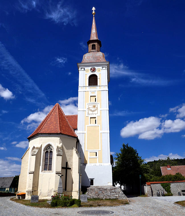 Weinviertel - Pfarrkirche Hl. Dreipfaltigkeit in Waitzendorf