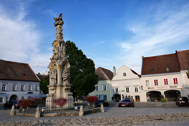 Weinviertel - barocke Dreifaltigkeitssäule in Retz