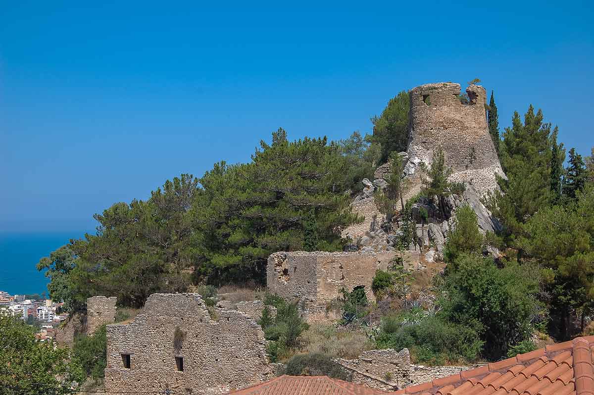 Peloponnes