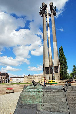 Polen - Danziger Bucht - Mahnmal vor Solidarnosc-Werft Danzig