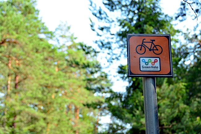 Polen - Green-Velo-Radweg - Wegweiser mit Logo