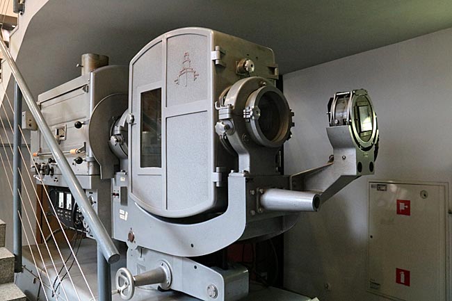 Lodz in Polen - alter Projektor im Filmmuseum