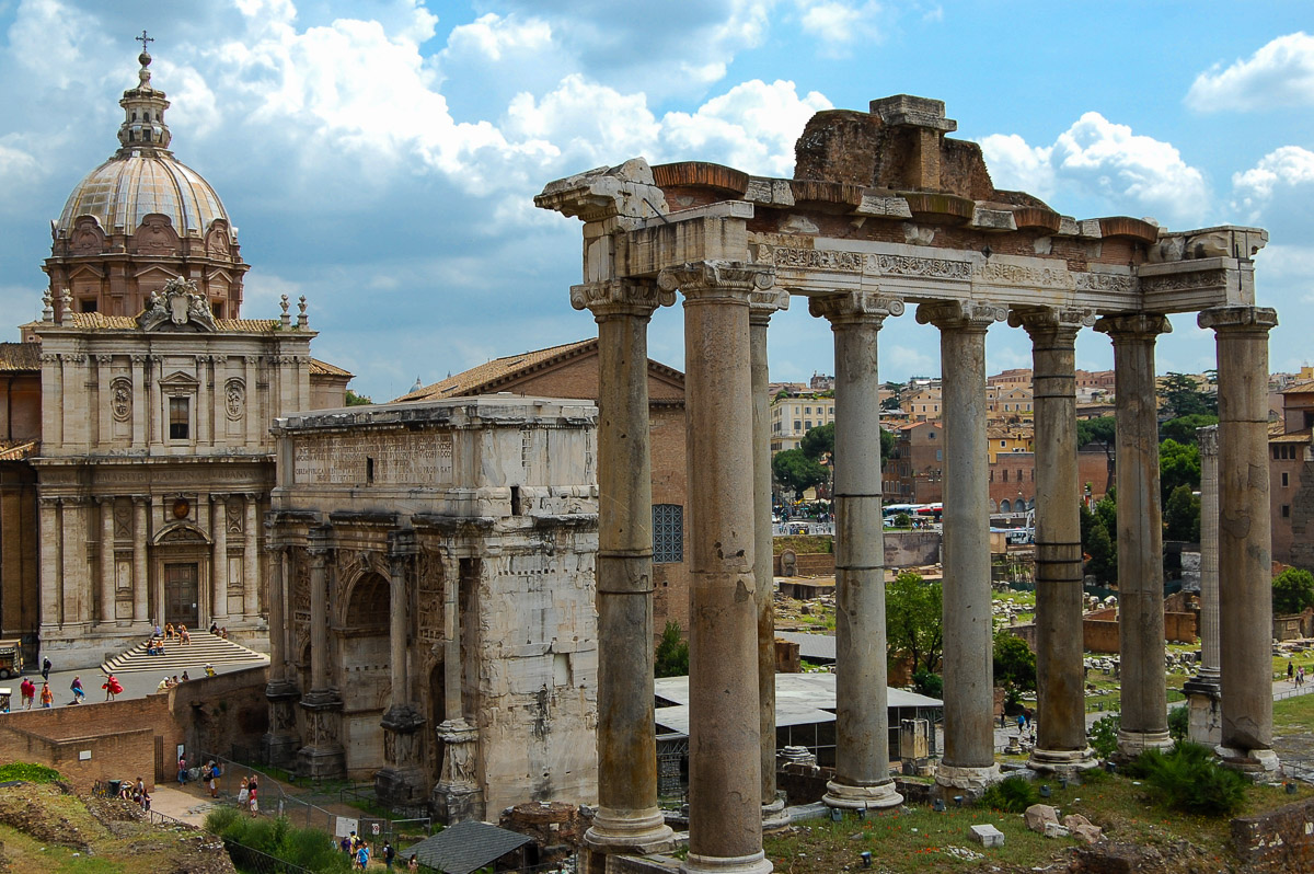 Saturn-Tempel,  Septimius-Severus-Bogen und die Kirche Santi Luca e Martina