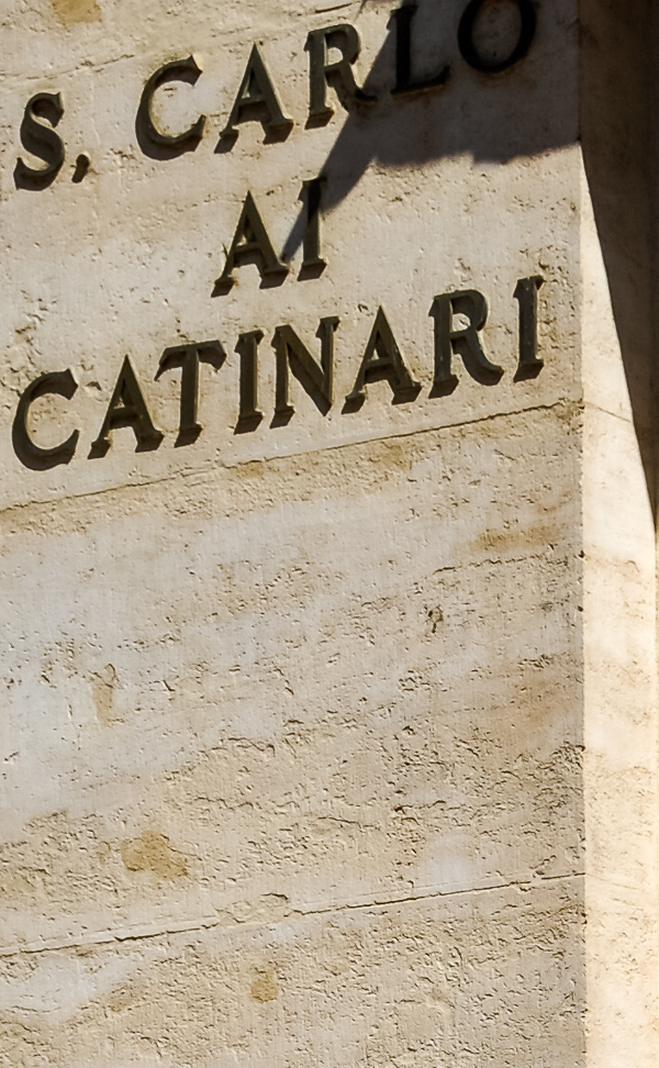 Travertinfassade von San Carlo ai Catinari