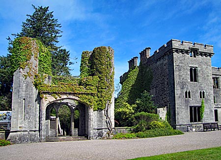 Schottland - Skye - Ruine Armadale Castle im Clan Donald Visitor Centre