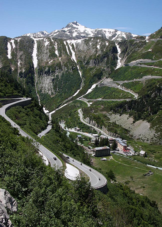 Schweiz - Passstraße zwischen Grimsel- und Furkapass