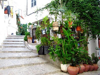 Balearen - Ibiza - Gasse in der Altstadt von Eivissas