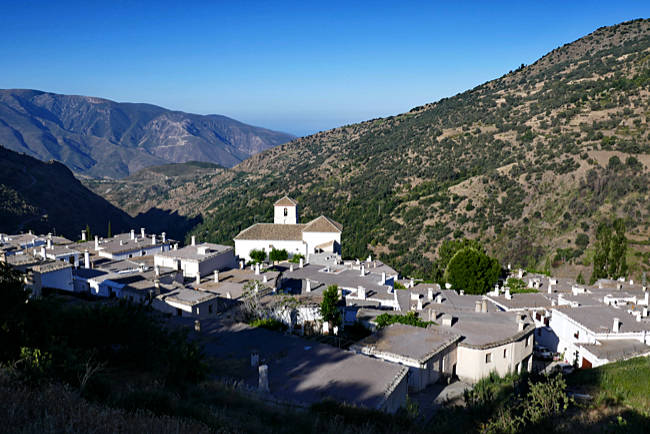 Bergdorf Bubión in den Alpujarras, Sierra Nevada, Andalusien. Es gehört wegen seiner arabisch anmutenden Architektur zusammen mit Pampaneira und Capileira zu den schönsten Dörfern Spaniens
