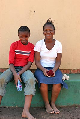 Südafrika - KwaZulu-Natal - Kinder im Zuludorf Nompondo