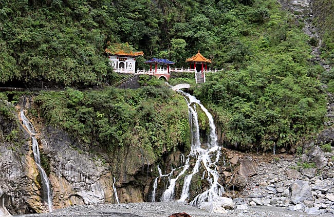 Taiwan - Eternal Spring Shrine