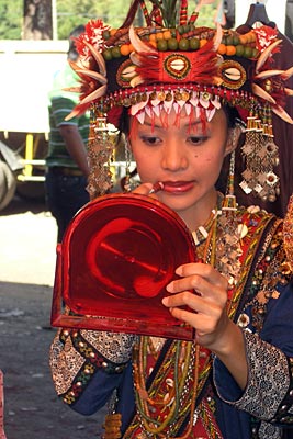 Taiwan - einheimische Festtracht