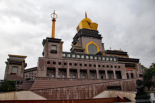 Taiwan - Puli - Chung Tai Tempel