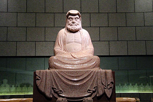 Taiwan - Chung Tai-Tempel - Bodhidharma