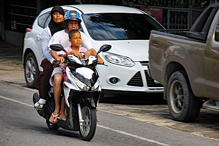Thailand - Koh Samui - Rollerfahrer