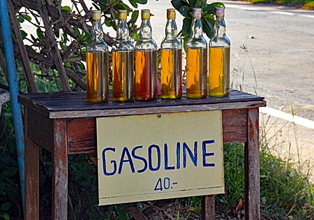 Thailand - Koh Samui - "Freie Tankstelle" auf Koh Samui