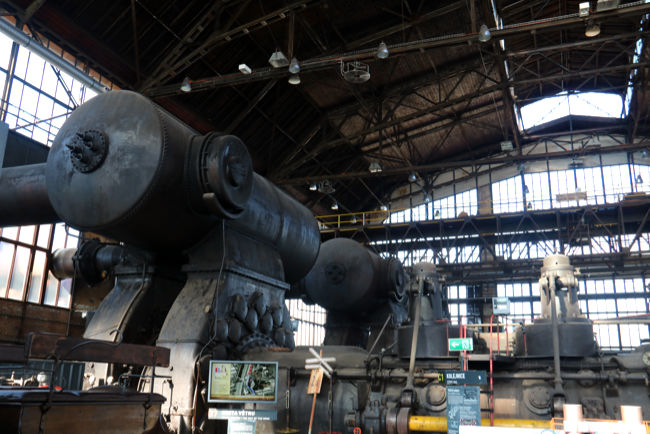 Das Wissenschafts- und Technologiemuseum auf dem Gelände des ehemaligen Witkowitzer Stahlwerk präsentiert alte Maschinen