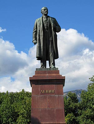 Krim - Lenin-Denkmal in Jalta