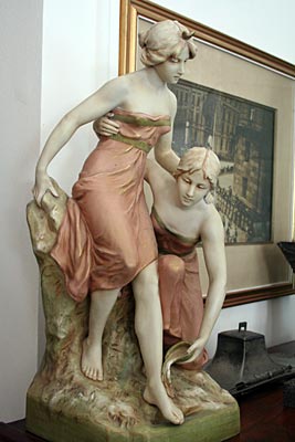 Ungarn - Budapest - Bedö-Haus - Jugenstilfiguren