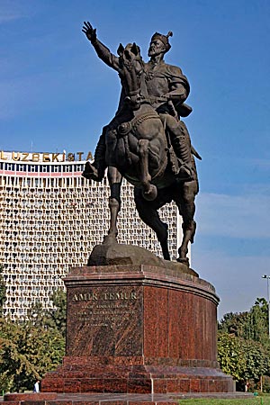 Usbekistan - Denkmal für Timur in Taschkent
