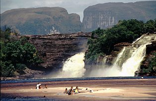 Venezuela - Tafelberge mit Wasserfällen