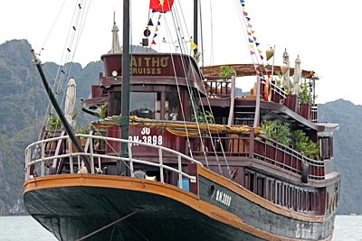 Vietnam - Schwimmendes Hotel in der Halong Bucht