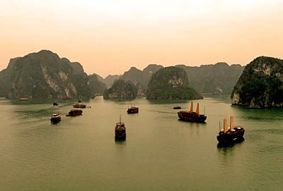 Vietnam - Stimmungsvolle Halong Bucht